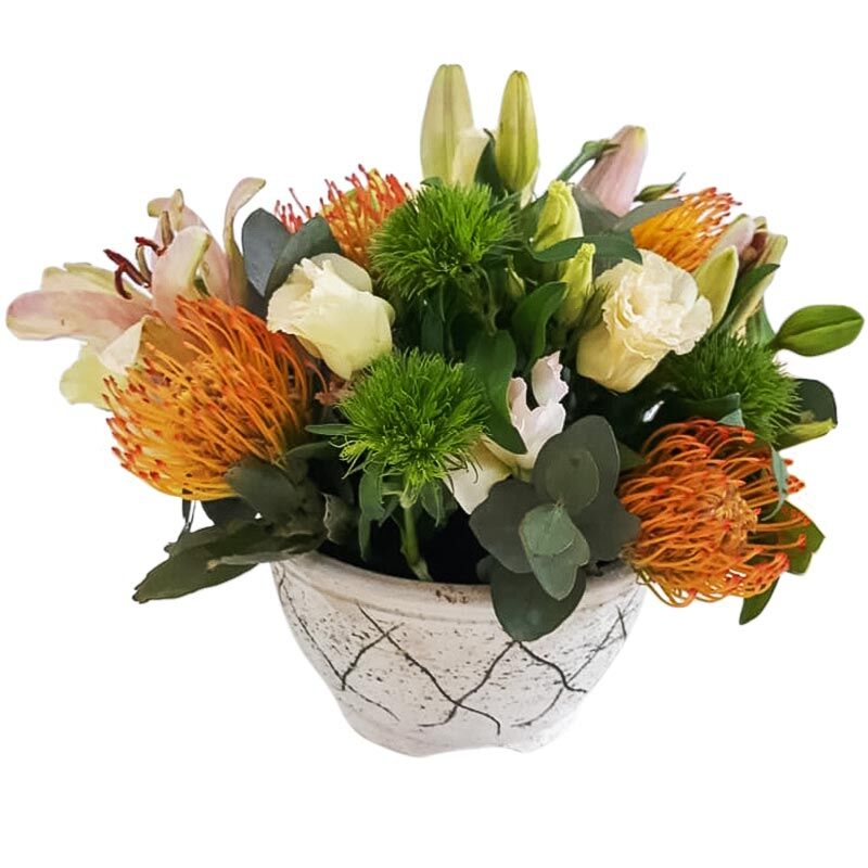 Clay Vase arrangement VM4